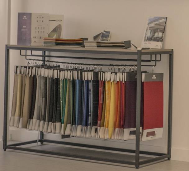 Rentoilage toiles Dickson Showroom Chazay d'Aergues